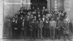 Grupo de pescadores en la Universidad Pontificia (hacia 1940)